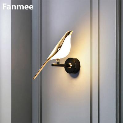 China Modern Nordic Creative Gold Bird Wall Lamp Magpie LED Wall Lamp Lights Bedroom Bedside Balcony Stair Living Room TV Background for sale