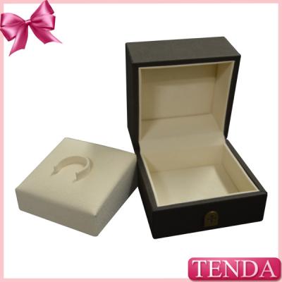 China Top Quality Rated Wooden PU Leather Jewellry Jewellery Jewelry Rings Holders Ring Box for sale