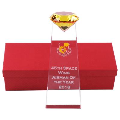 China Wholesale Europe New Design Diamond Crystal Trophy Award Customized Diamond Award For Business Gift for sale