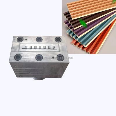 China Precise PVC 3Cr13 Wall Panel Coextrusion Plastic Extrusion Molding for sale