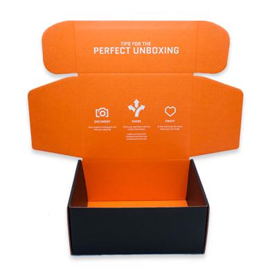 China Factory Direct Wholesale Recyclable Corrugated Cardboard Apparel Subscription Announcement Paper Box Packaging With Your Own Logo Printing for sale