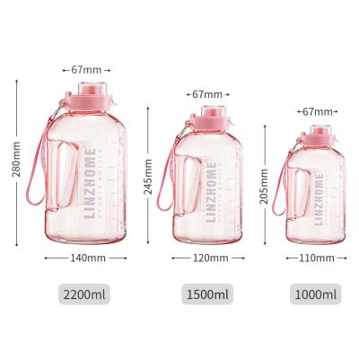 China Portable Reusable Insulated Plastic Flat Water Bottles Stored Around 1500ml Clear for sale