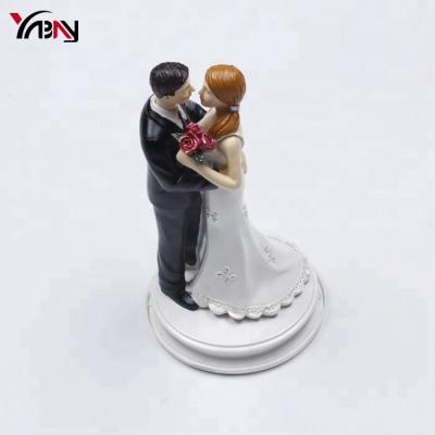 China Europe Wedding Couple Loving Figurine for sale