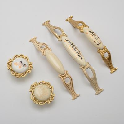 China Modern Vintage Antique Ceramic Bedroom Furniture Door Handle Kitchen Drawer Handles for sale