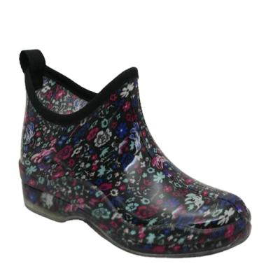 China 2020 cheap comfy red rubber women high quality fashion anti-skid printing flower garden boots for sale