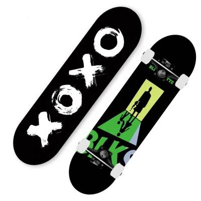 China Outdoor Activities Complete Maple Skateboard Including Professional Skateboard Box Custom Skateboard For Girls for sale