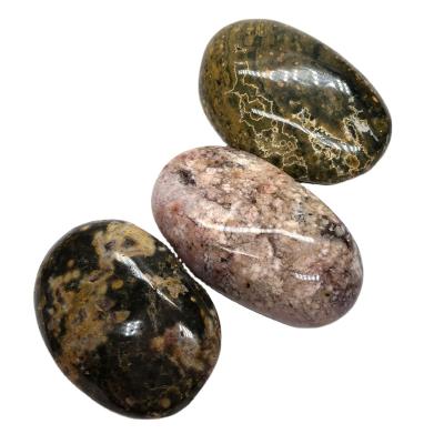 China China Wholesale Natural Healing Polished Crystal Palm Different Materials Crystal Small Sizes Stone for sale