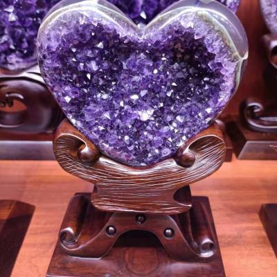 China High Quality Customized Popular China Amethyst Geode Crystal Stone Heart For Decoration for sale