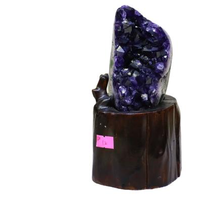 China Wholesale Natural Original Amethyst Crystal Hole Giving The Base Amethyst Group Healing From China for sale