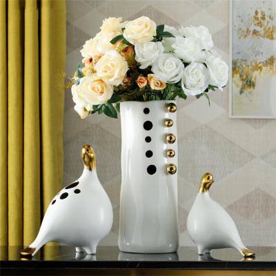 China Art Decor Contemporary animal western style white home resturant office decor delicate birds form china decoration for sale