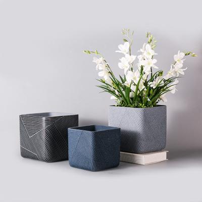 China Simply Fashion Line Outdoor Modern Design Square Flower Pot Plant Pots In Bulk for sale