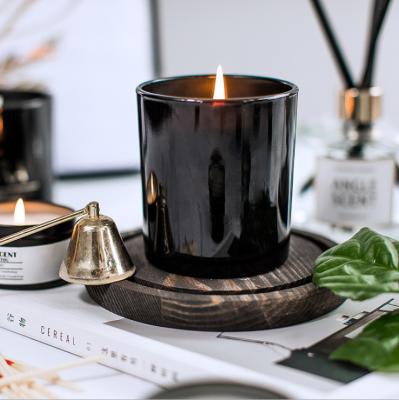 China Christmas Wholesale Modern Luxury Candle Holder Article Gift Black Cylinder Shape Home Decoration Candle Jar for sale