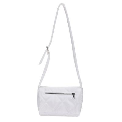 China Lady Hot Selling 2023 Cloud Shoulder Bag Summer Strap Adjustable Bead Armpit New Shoulder Bag for sale