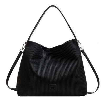 China Fashion Large Capacity Bag Women's Summer 2023 High Quality Cross - Body Bag Pleated Women's Bag for sale