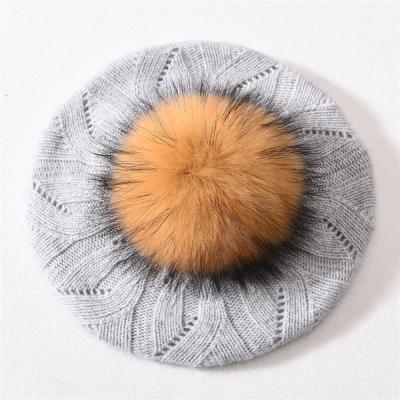 China Wholesale New Arrival Picture Knit Detachable Fur Pom Pom Knit Wool Beret Raccoon Beret Custom Crochet Beret for sale