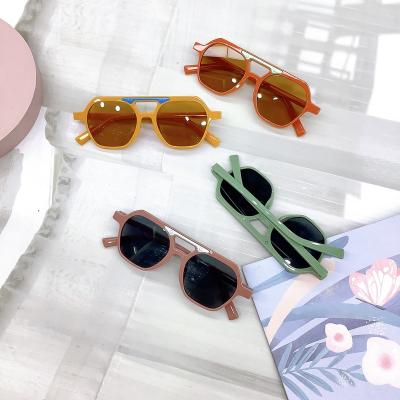 China Fashion sunglasses 2022 new kids sunglasses shape double beam travel sunshade mirror anti-ultraviolet children custom glass logo sunglasses girls for sale