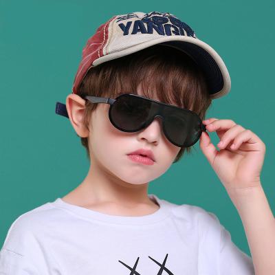 China Classic One-Piece Fashion Sunglasses New Retro Lens Children Sunglasses Polarized Fashion Silica Gel Kids Sun Glass Wholesale High Quality Custom Logo for sale