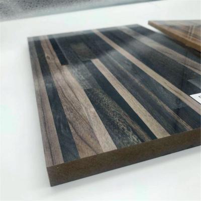 China Moisture Proof High Gloss UV Coating Laminated18mm MDF Board For Kitchen And Interior Decoration for sale