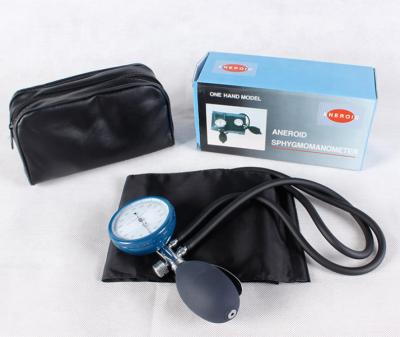 China Daily Checks Professional Medical Manual Arm Blood Pressure Monitor Handheld Aneroid Sphygmomanometer for sale