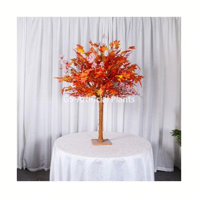 China Home and Outdoor Party Popular Style Silk Cloth Leaves Fiberglass Plastic Material Tree Plant Wooden Artificial Maple Tree for sale