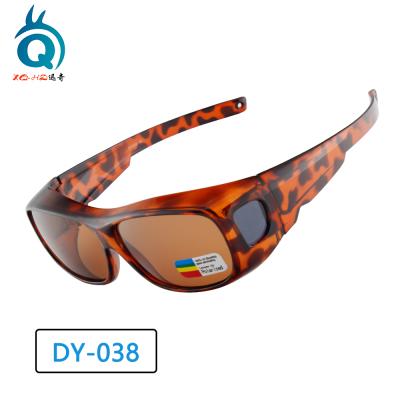 China Polarized Driving Glasses Polarized Fashion Wrap Fit Over Sunglasses For Men Women for sale