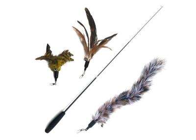 China La pluma inodora del gato juega el juguete retractable del gato del alambre con el colgante/Bell lindos en venta