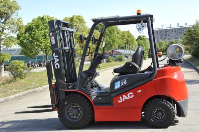 Κίνα Forklift LPG βενζίνης της JAC Forklift φορτηγών 1.5tons/φορτηγό δύναμης με τη μηχανή της NISSAN προς πώληση