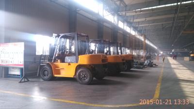 China High Reach Counterbalance Forklift Truck , Large Tonnage Diesel Forklift CPCD80H for sale