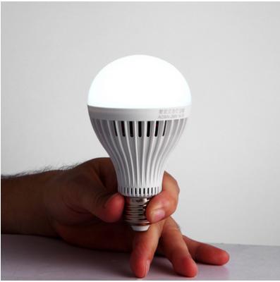 China Rechargeable Intelligent Emergency Led Lighting Bulb 5w 4 Hours Emergency Time for sale