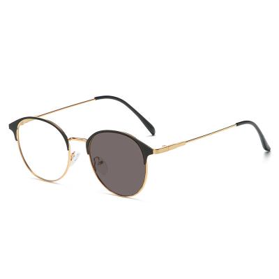 China For Wholesale Cheap Vintage Reading Glasses Round Shape Anti Photochromic Blue Light Glasses Color Changing Glass Spectacles Frames for sale