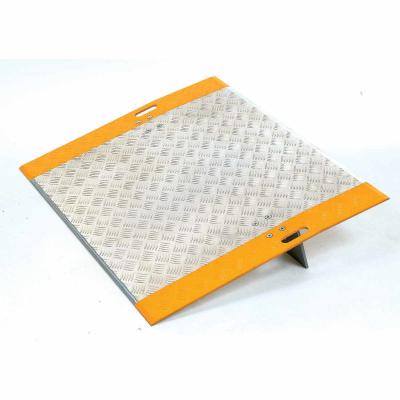 China Material Handling Aluminum High-Pull Dock Plate 36