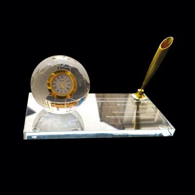 China USA Customized Engraving Earth Clock Crystal Office Set With Pen Holder For Table Decoration for sale