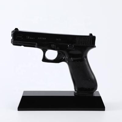 China USA Customized Glass Carved Pistol Crystal Gun Model For Handgun Veteran Souvenirs for sale