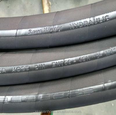 Κίνα Petroleum Base Hydraulic Fluids Four Steel Wire Spiral Oil Hoses Rubber High Pressure Hose προς πώληση