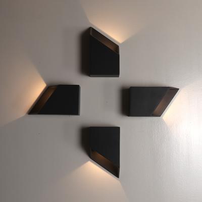 China Nordic Creative Sensitive Art Decoration Background Wall Lamp Outdoor Courtyard Wall Light Led Light for sale