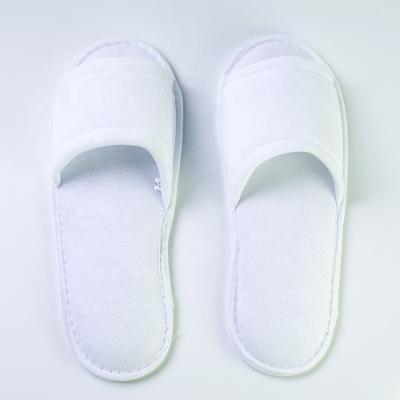 China Custom Hotel Unique Slippers Home Disposable Hotel Spa Airline Logo Anti Slip Dot Cloth Disposable Slippers Disposable Slippers for sale