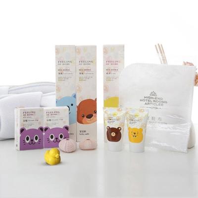 China 5 Star Cosmetics Hotel Amenities Set Biodegradable Hotel Shampoo Amenities Guest Room Amenity for sale