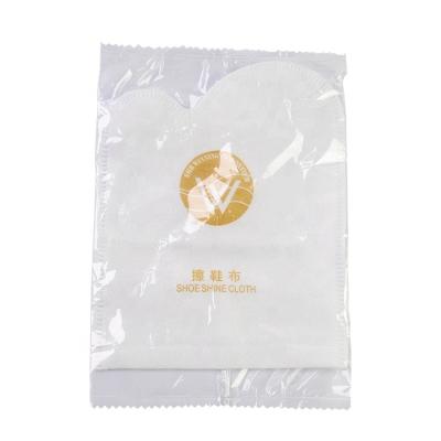 China Portable Disposable Hotel Hotel Amenities Disposable Hotel Shoe Glove White Shine Removal Cloth for sale