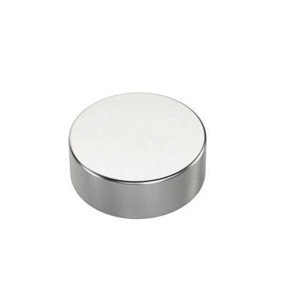 China Industrial Small Magnet N35 Circular Disc Round Rare Earth Thick Strong Crafts Neodymium Permanent Magnet For Magnetic Bracelet for sale