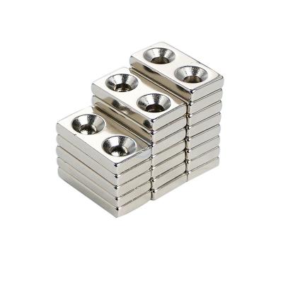 China Long Neodymium Block Magnet Industrial NdFeB Magnet Rectangle Neodymium Magnets Super Strong Bar With Countersunk Hole Pot Magnet for sale