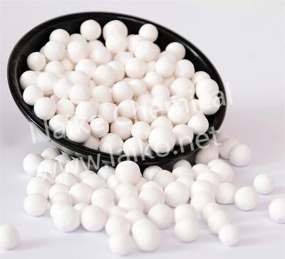 China High Water Absorption Activated Alumina Desiccant 3-5mm White Ball for sale