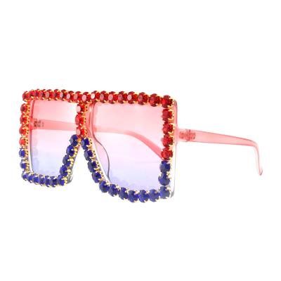 China Fashion Sunglasses 2021 Wholesale Hot Sale Square Fashionable Custom Rhinestone Oversized Women Sunglasses for sale