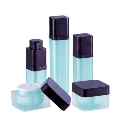 China Green Color Square Shape Cosmetic Luxury Cosmetic Set Acrylic Airless Pump Bottle 15ml 30ml 50ml for sale