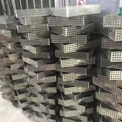 China Plain Weave Stainless Steel 304 Custom 316 Perforated Screen Mesh Sheets Tray With Bending Weld for sale