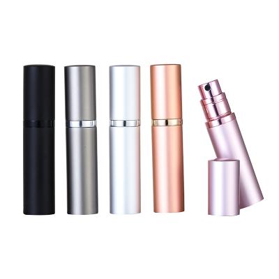 China New Simple Design 5ML Mini Perfume Spray Bottle Metal Solid Color Portable Perfume Sprayer Portable Travel Split Small Spray Bottle for sale