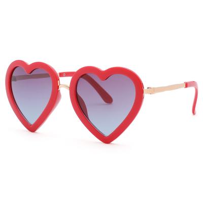 China 2022 Hot Selling Amazon Heart Kids Sunglasses Heart Shaped Heart Glasses Eyewear For Toddler Girls And Boys Children for sale