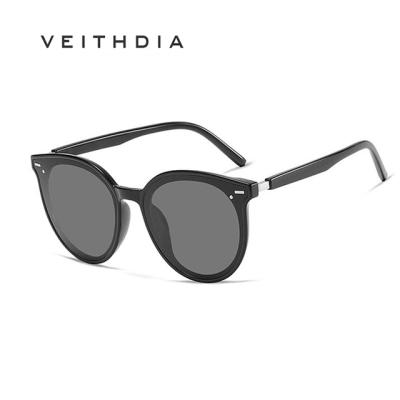 China Women Sunglasses VEITHDIA Cat Eye Round Photochromic Polarized Vintage Mirror Glass Sun Glasses For Women V8520 Female for sale