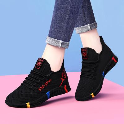 China YATAI Casual Soft Sole Non-slip Mother of New Anti-slippery Sports Shoes Women's Sports Breathable Mesh Fashion for sale