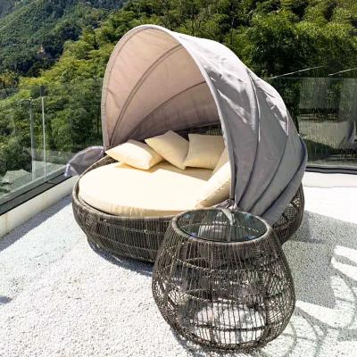 China Industrial Outdoor Garden Furniture Convertible All Weather Sofa Bed Rope Weaving Canopy Daybed for sale