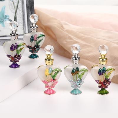 China 10ml Personal Care Metal Ear Antiqued Stainless Glass 0il Essential Refillable Wheat Perfume Bottle Copper Cap Bar Heart Bottle#80010/80021 for sale